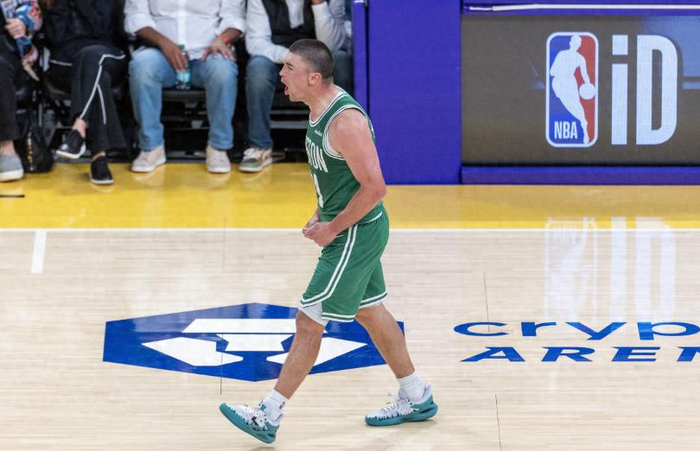 开云体育网页版-36+7，28+6，矮个无人要，如今打得像全明星，令人刮目相看|普理查德|凯尔特人|波士顿凯尔特人队|nba|艾弗森_新浪体育_新浪新闻